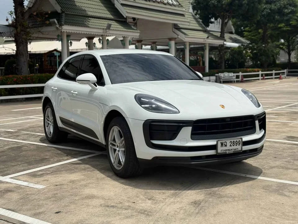 2022 Porsche Macan I 3