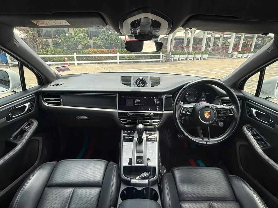 2022 Porsche Macan I 2