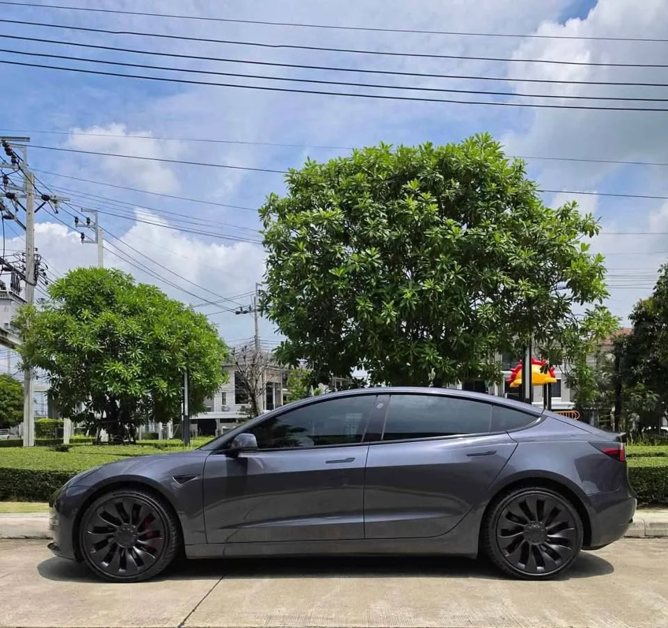 2023 Tesla Model 3 2