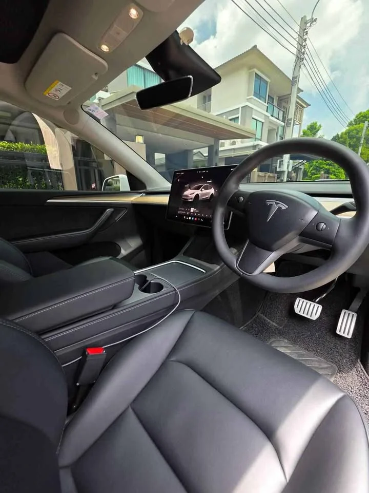 2023 Tesla Model 3 3