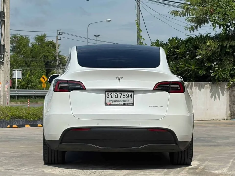 2023 Tesla Model Y 3