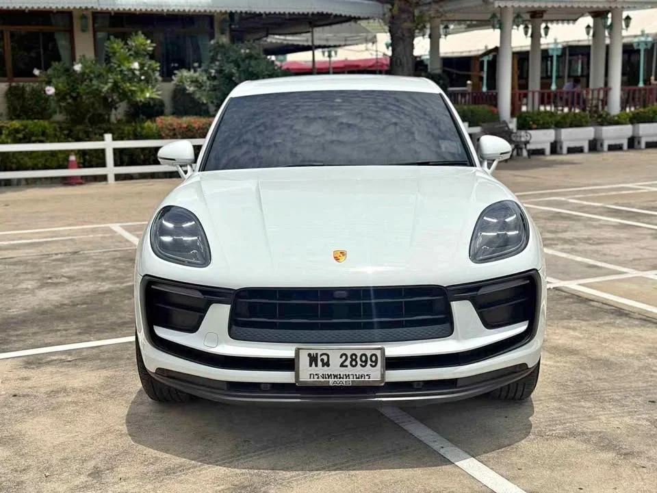 2022 Porsche Macan I 2