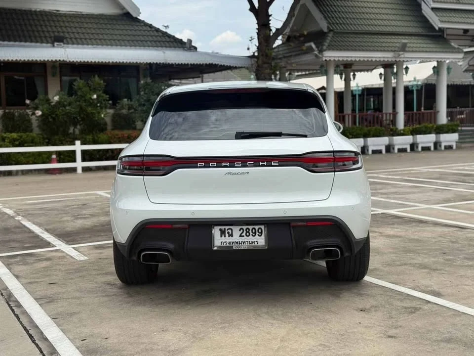 2022 Porsche Macan I 3