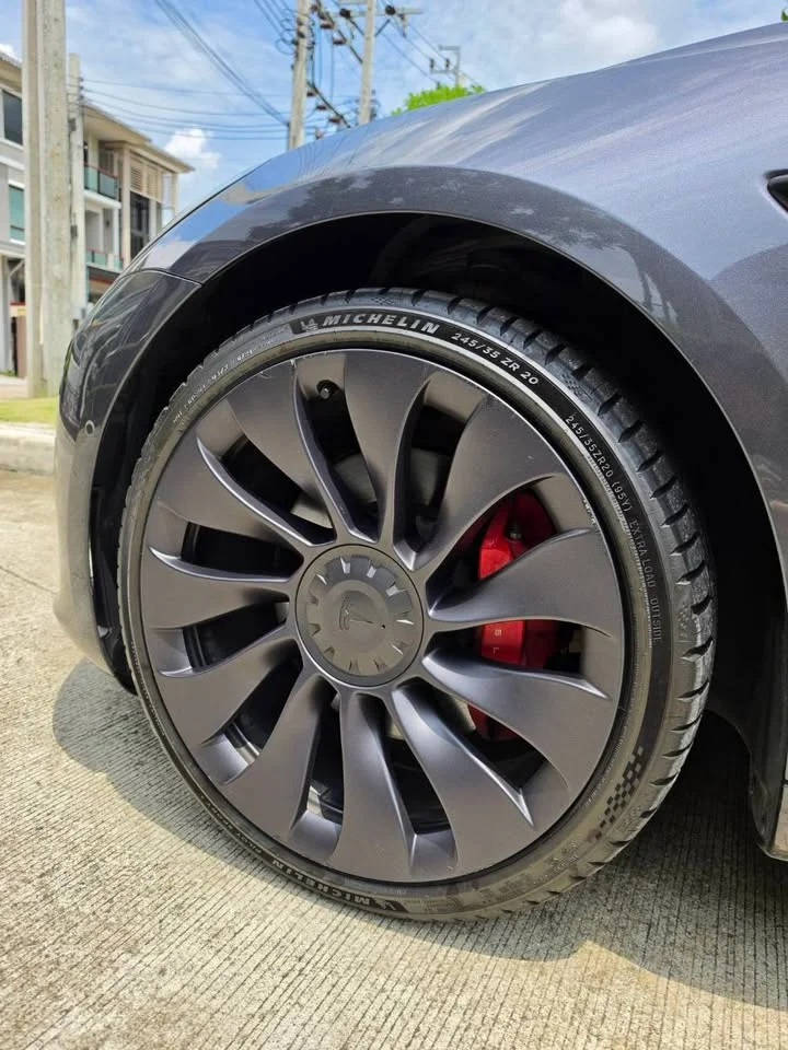 2023 Tesla Model 3 2