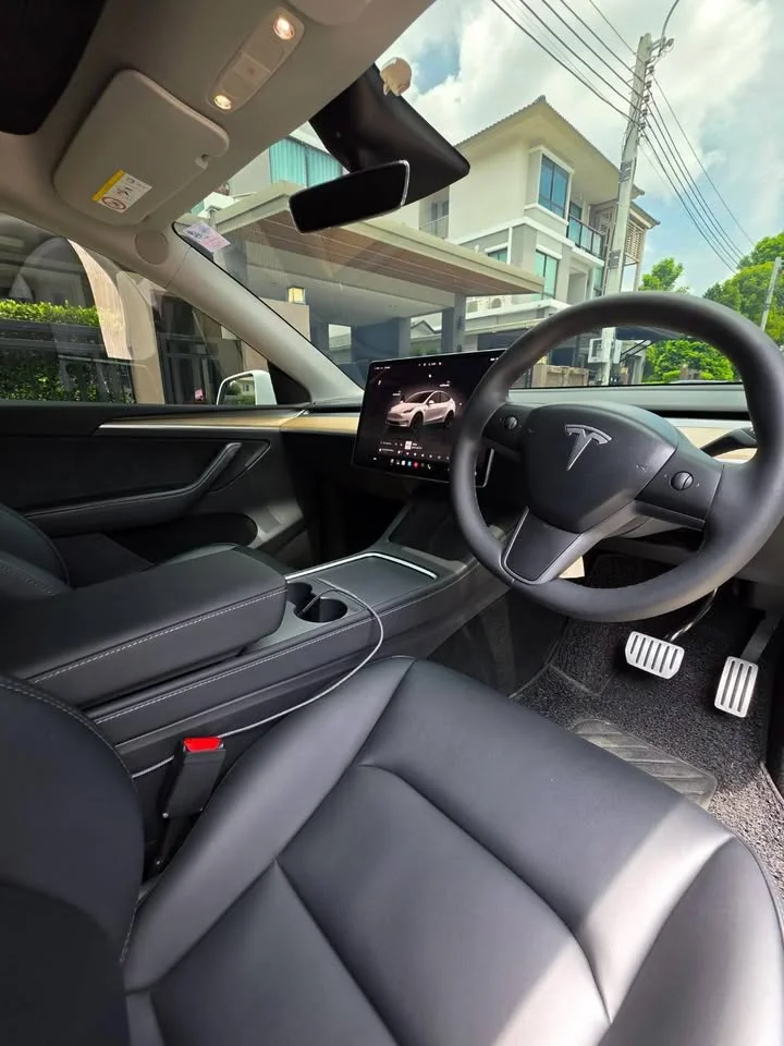 2023 Tesla Model 3 3