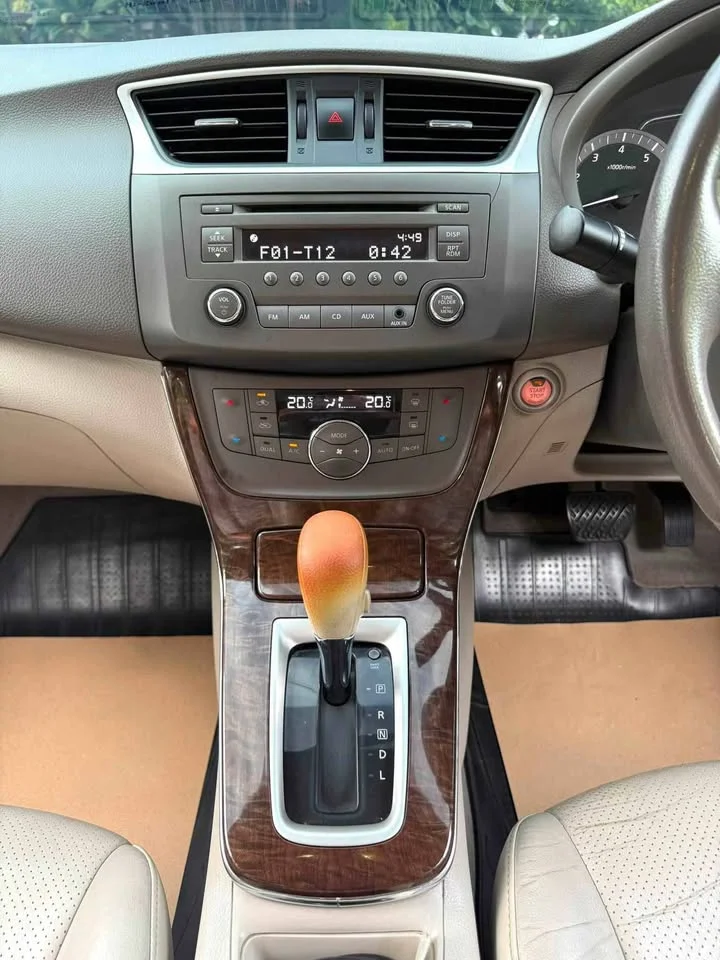 2013 Nissan Sylphy III (B17) 3