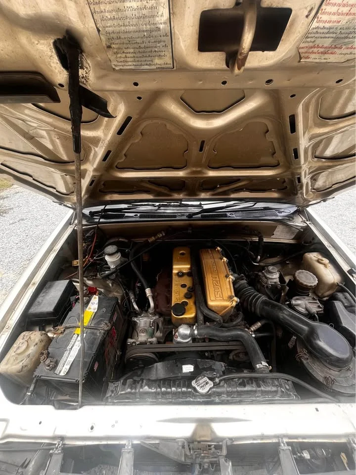 1993 Isuzu TR Grand Adventure I 3