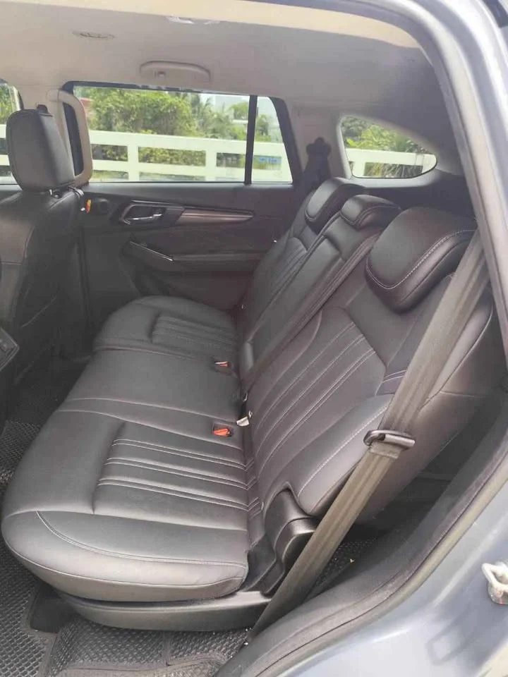 2023 Isuzu MU-X II 2
