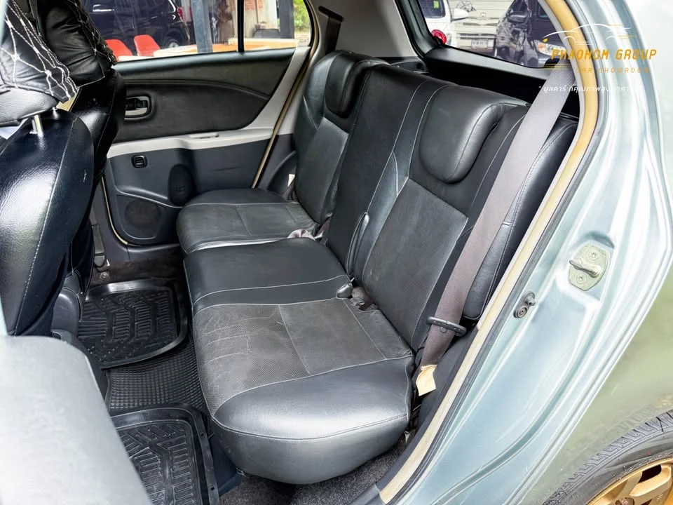 2006 Toyota Yaris II 2