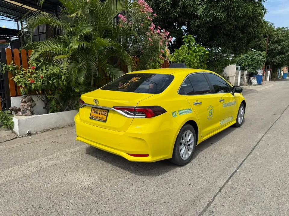 2019 Toyota Corolla Altis XII (E210) 3