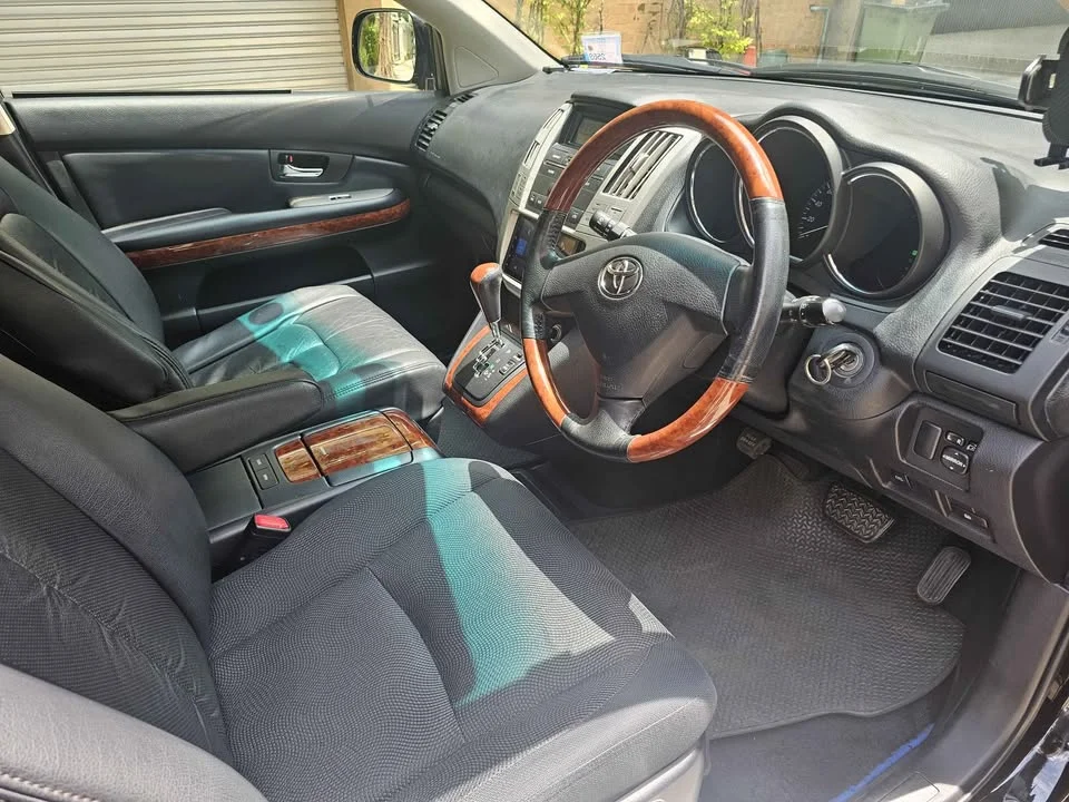 2010 Toyota Harrier II 3