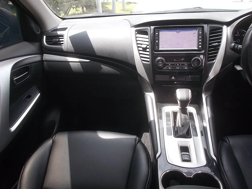 2018 Mitsubishi Pajero Sport III 3
