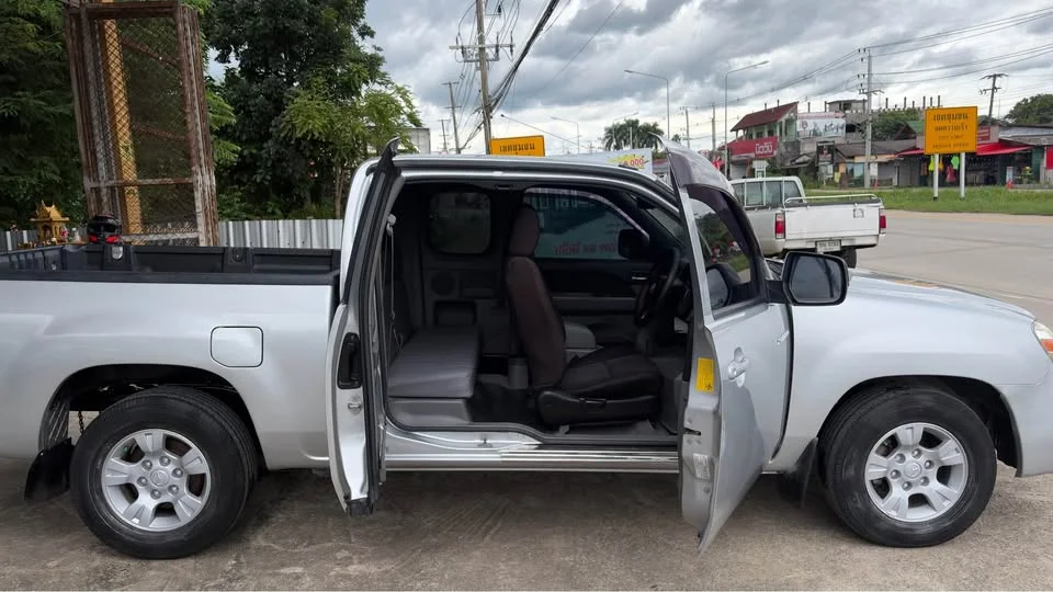 2011 Mazda BT-Series I 2