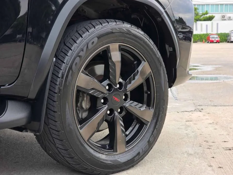 2017 Toyota Fortuner II 3