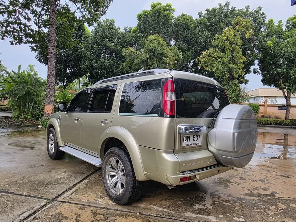 2011 Ford Everest I 3