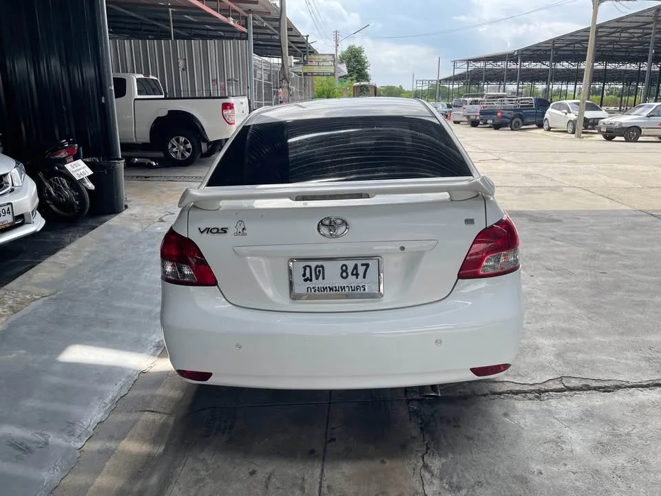 2010 Toyota Vios II 2