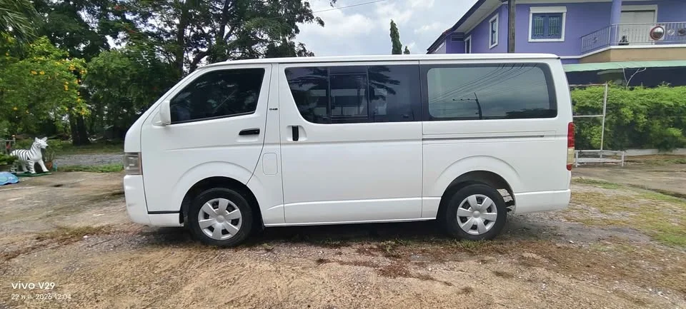 Toyota HiAce V (H200) 3