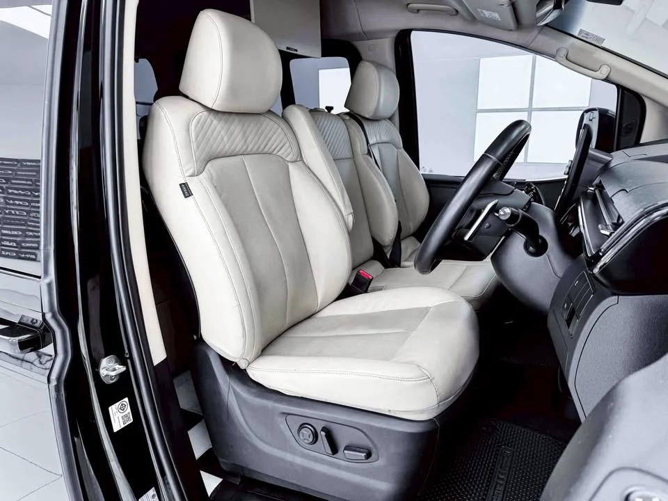 2023 Hyundai Staria US4 3