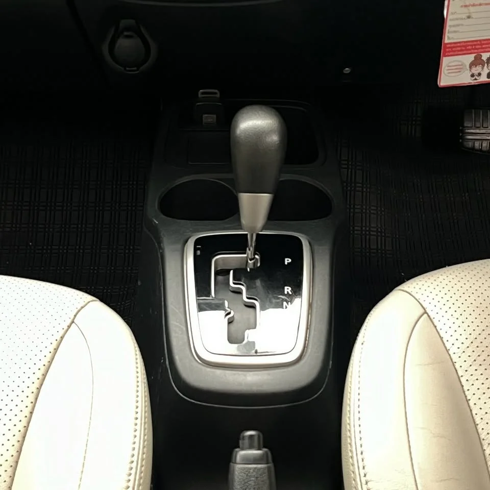 2013 Mitsubishi Attrage VI 2