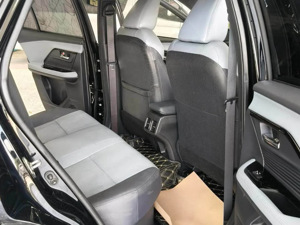 2025 Toyota Yaris Cross AC200 2