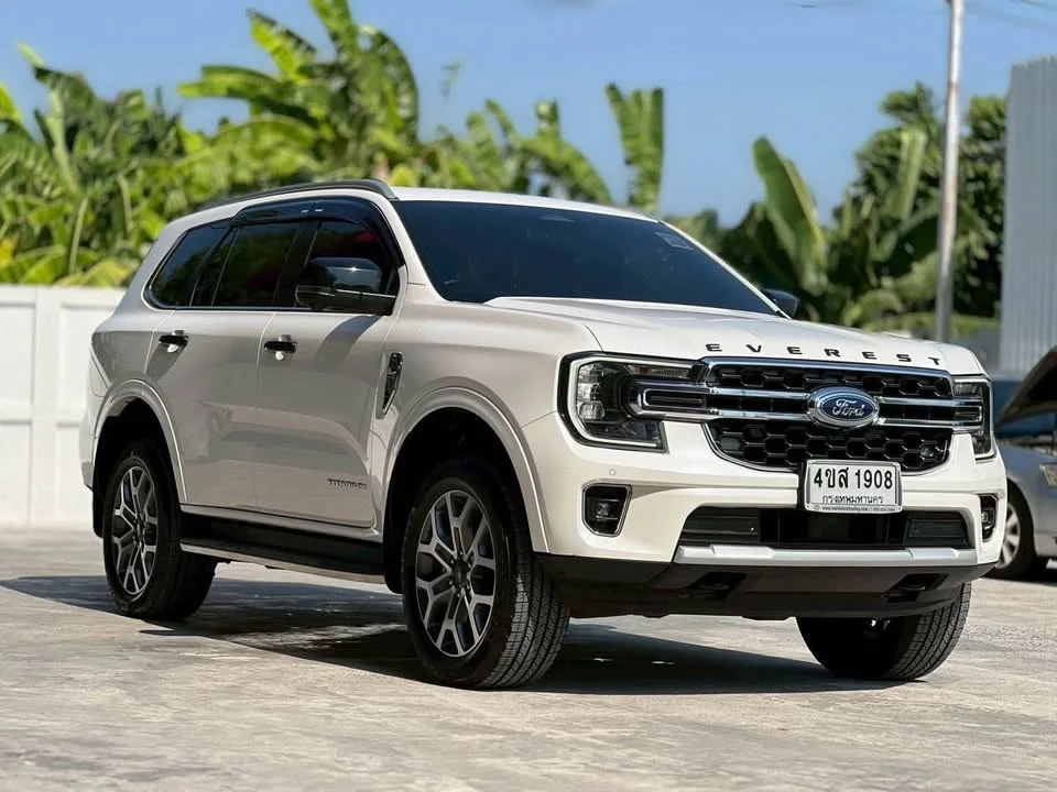 2023 Ford Everest III 2