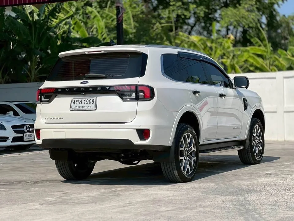 2023 Ford Everest III 3