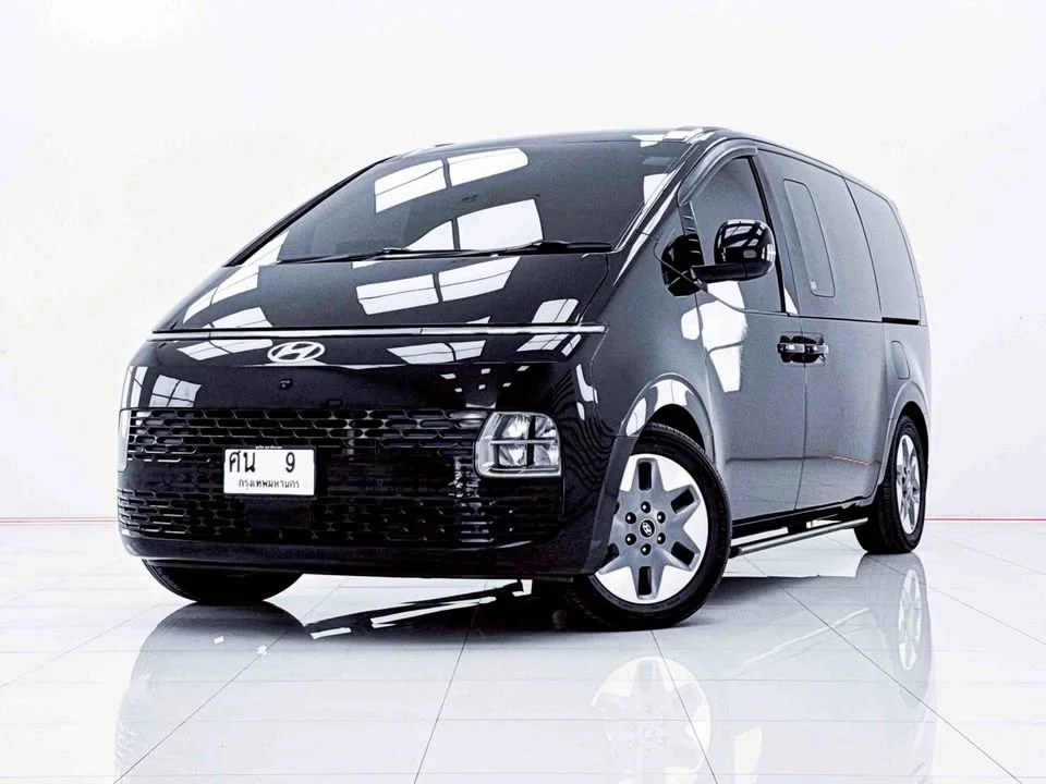 2023 Hyundai Staria US4 3