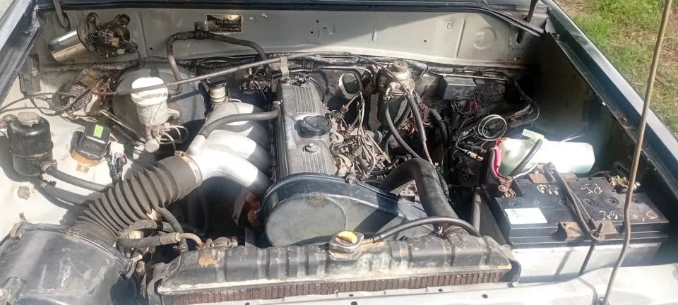 1993 Mitsubishi Triton II 2