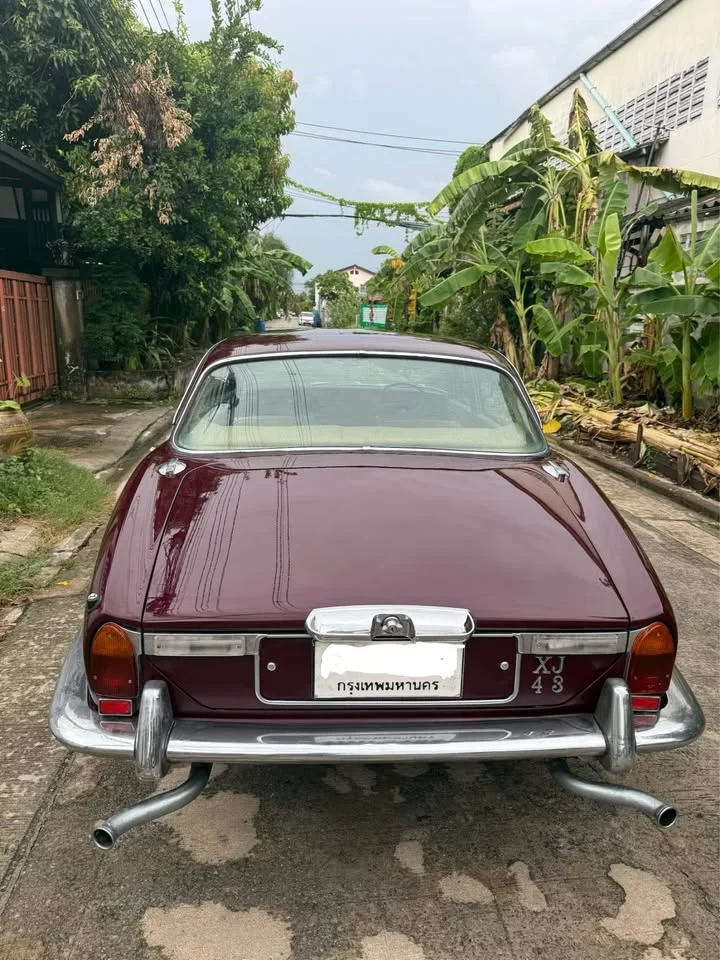 1973 Jaguar XJ Series II 3