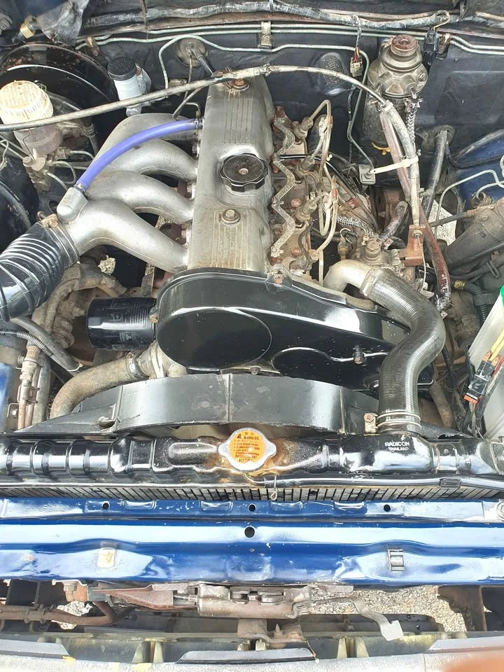 1994 Mitsubishi Triton II 3