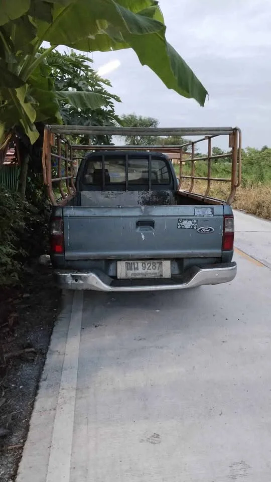 2004 Ford Ranger I 3