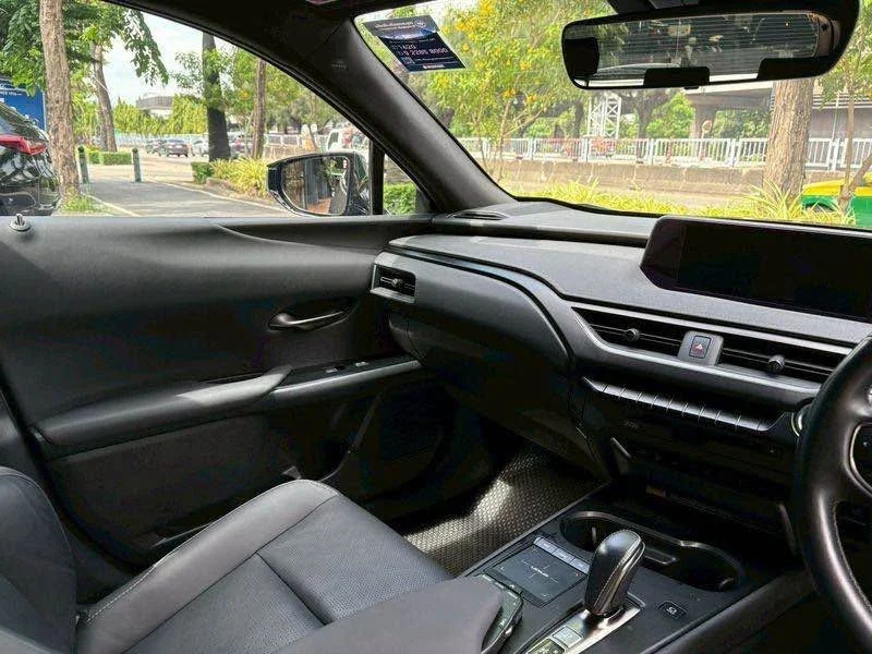 2022 Lexus UX ZA10 3