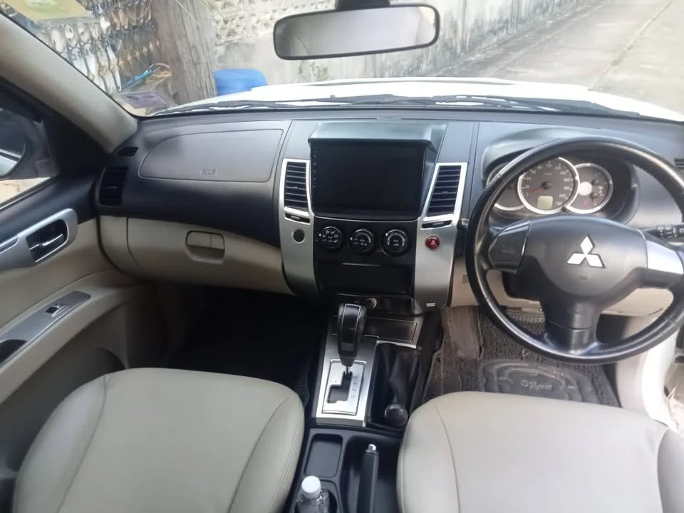 2009 Mitsubishi Pajero Sport II 2