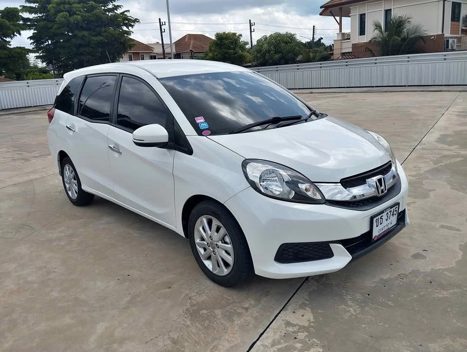 2015 Honda Mobilio II 3