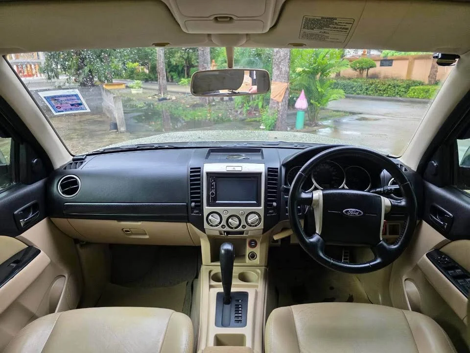 2011 Ford Everest I 2