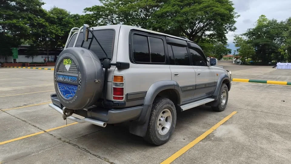 2000 Toyota Land Cruiser J80 3