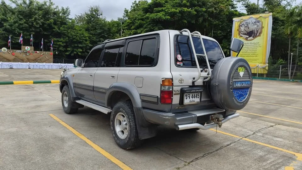 2000 Toyota Land Cruiser J80 2