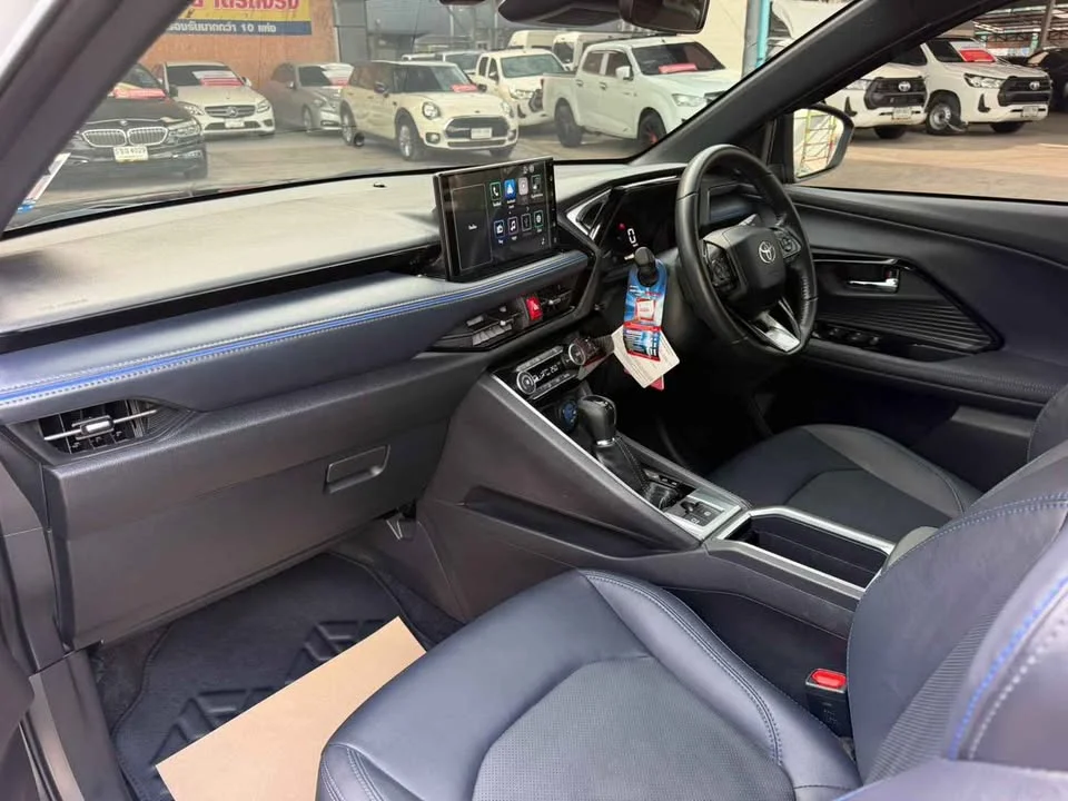 2025 Toyota Yaris Cross AC200 2