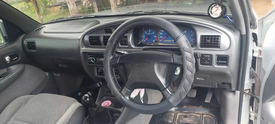 2005 Mazda 2500 Fighter V 3