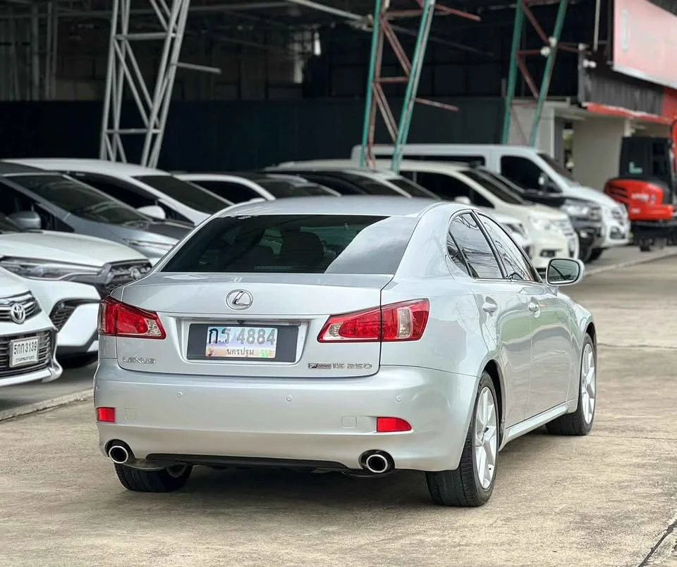 2014 Lexus IS II 3