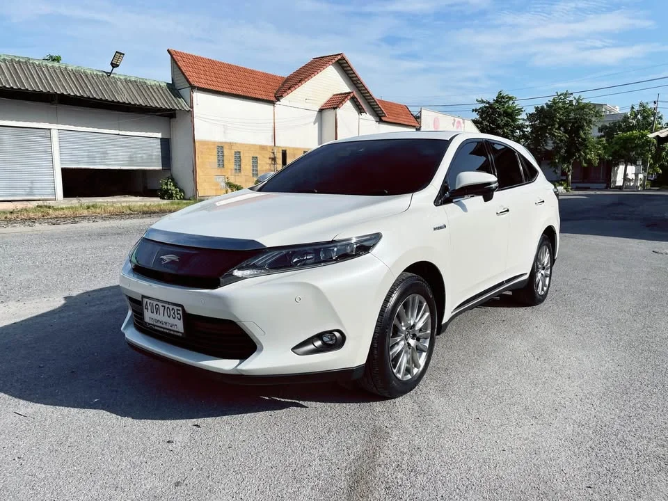 2015 Toyota Harrier III 3