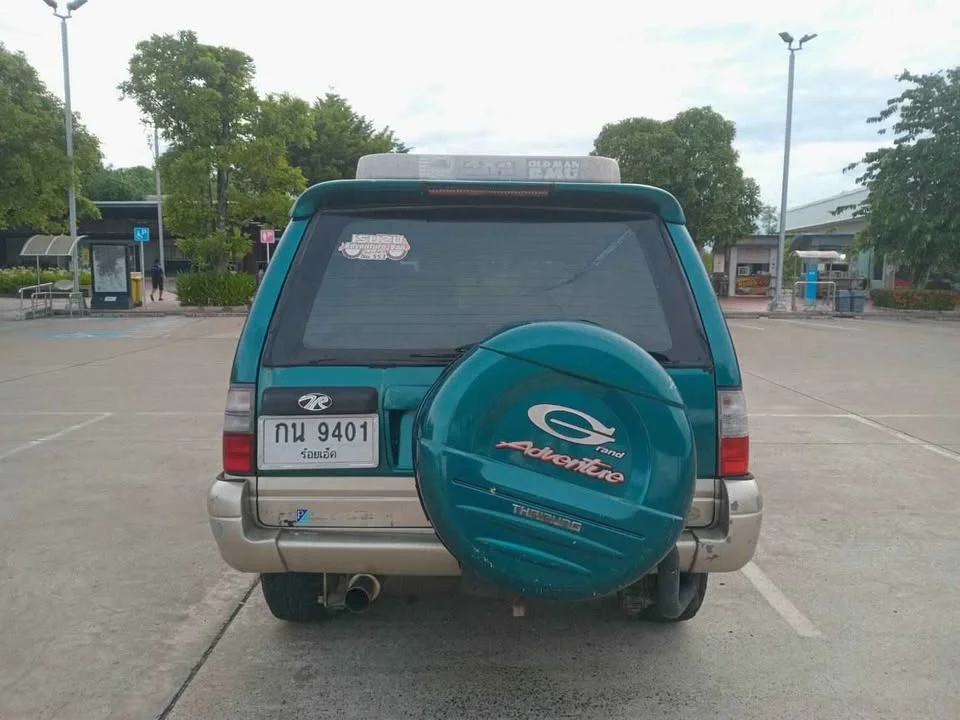 2001 Isuzu TR Grand Adventure I 2