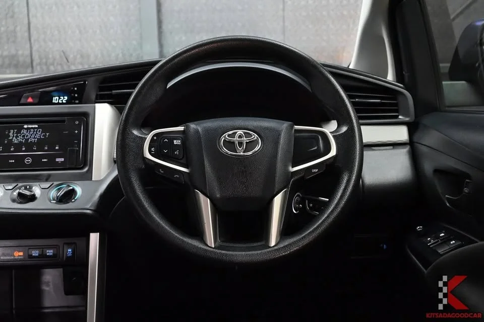 2021 Toyota Innova II 2