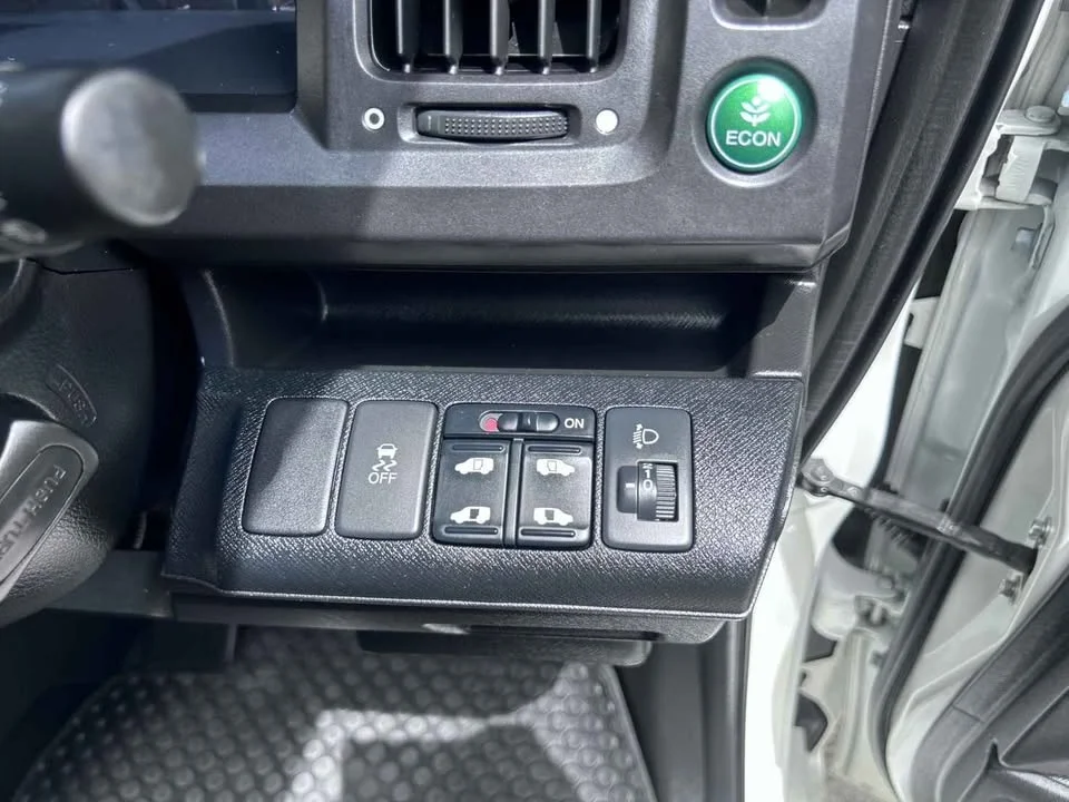 2012 Honda Stepwgn IV 3