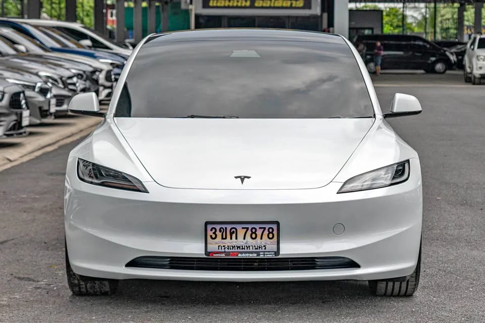 2024 Tesla Model 3 2