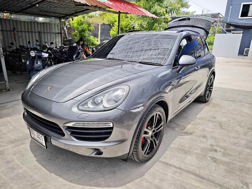 2013 Porsche Cayenne II 3