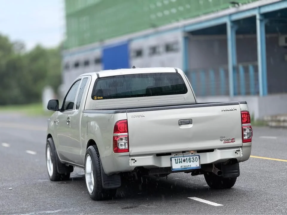 2013 Toyota Hilux VII 3