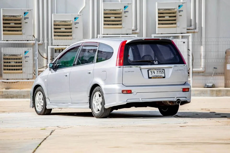 2004 Honda Stream I 2