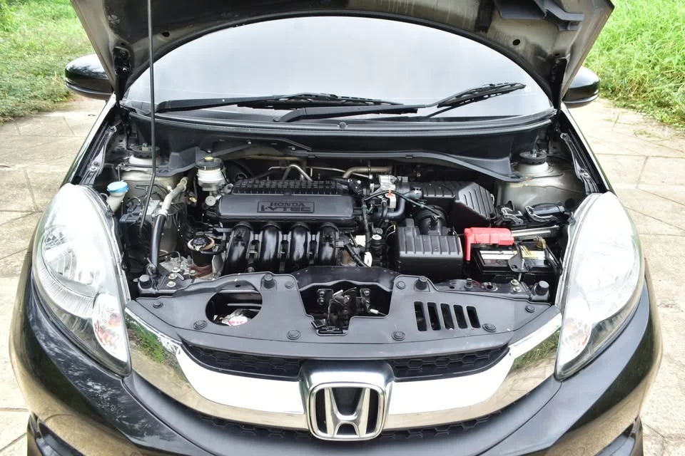 2015 Honda Mobilio II 2