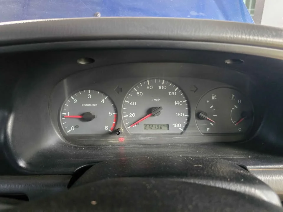 2001 Mazda 2500 Fighter V 3
